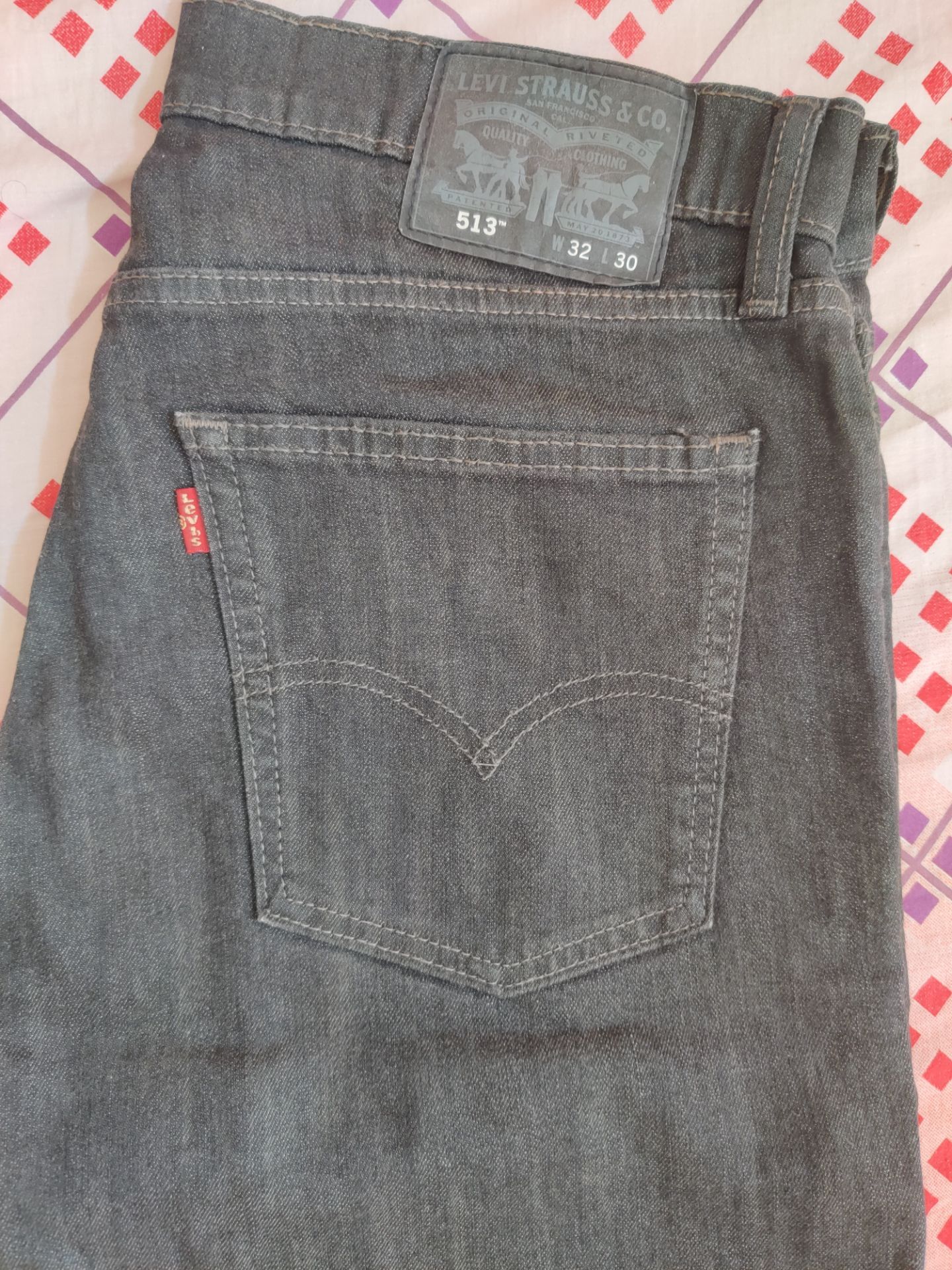 BRAND NEW- Levi's 513 Slim Straight Jeans W32 L30