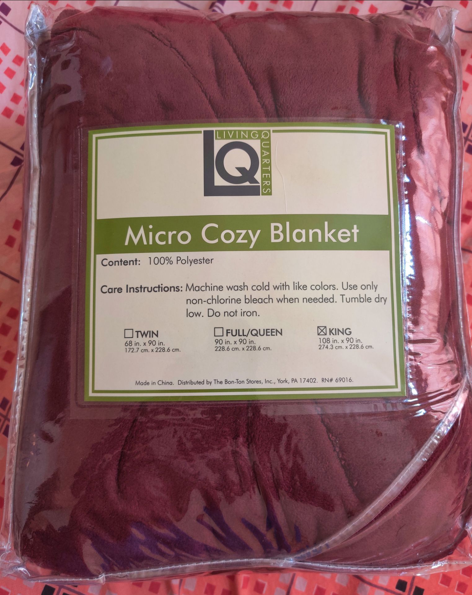 BRAND NEW Living Quarters Micro Cozy Blanket King Size