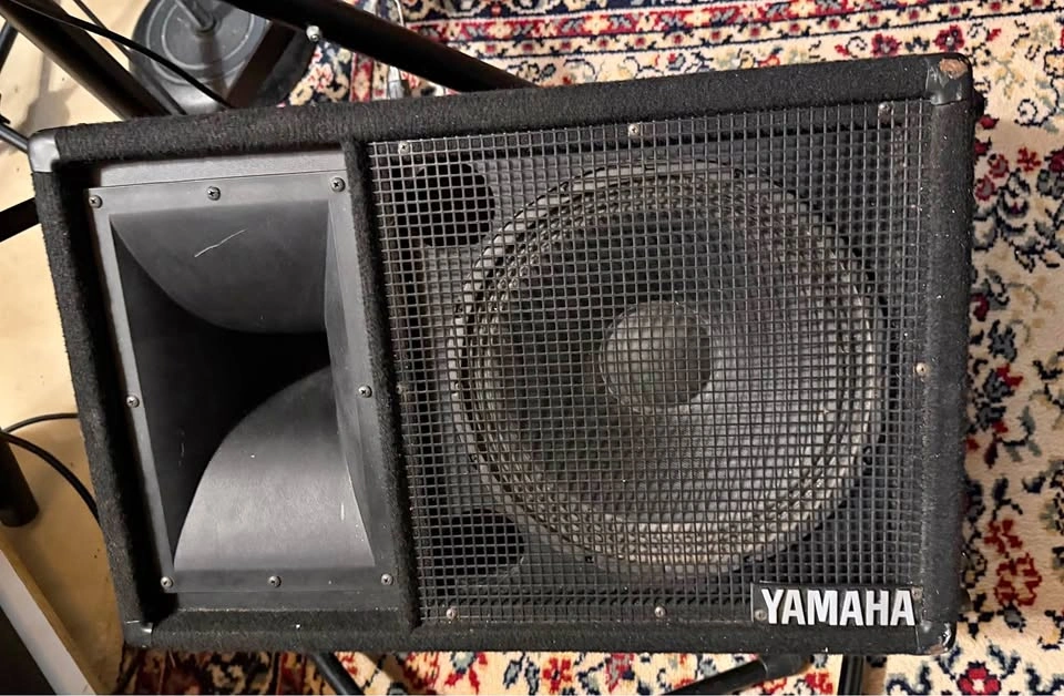 Yamaha SM12111 Wedge Monitor Speaker