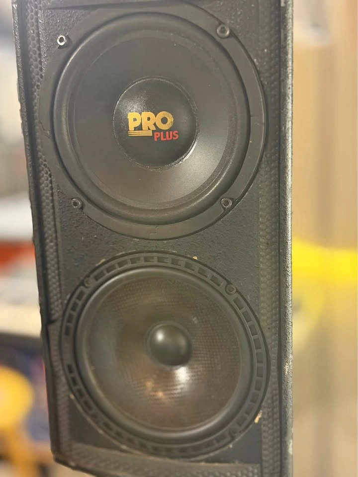 Pair of EAW JF-60 Passive Monitors /STANDS!
