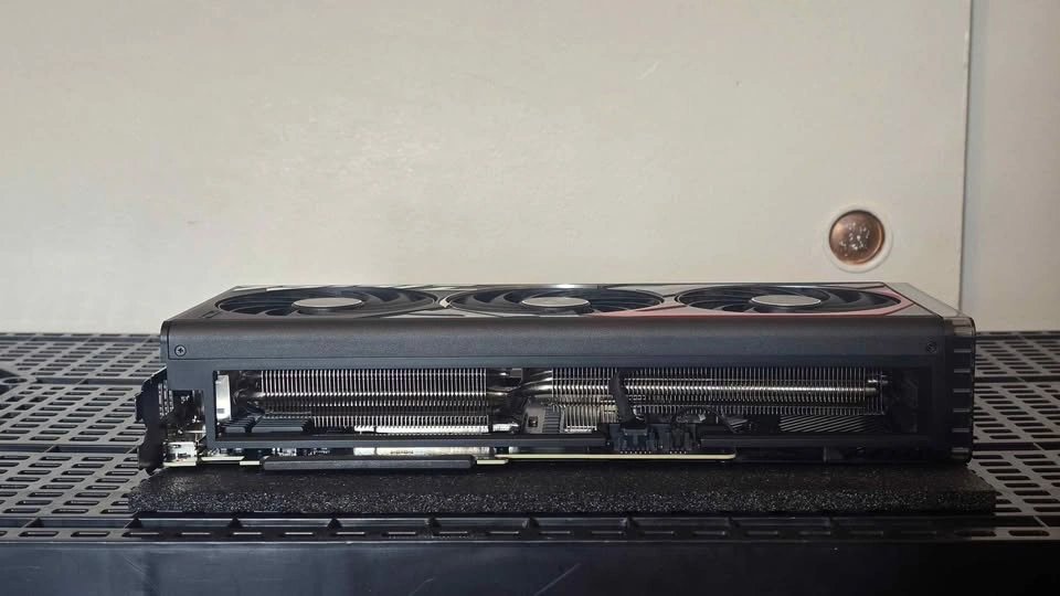 ASUS ROG Strix GeForce RTX 4070Ti Graphics Card - photo 4