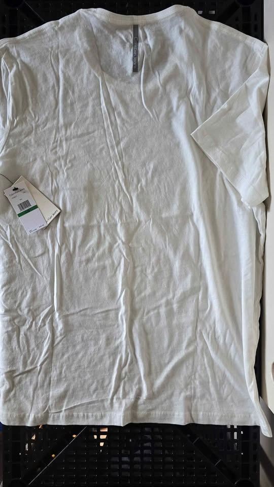 Calvin Klein T-Shirt Large - photo 2