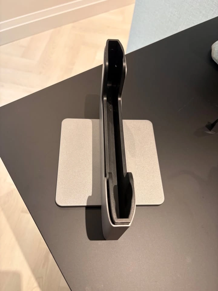 Brydge Vertical Laptop Docking Station for 13-inch MacBook Pro - photo 2