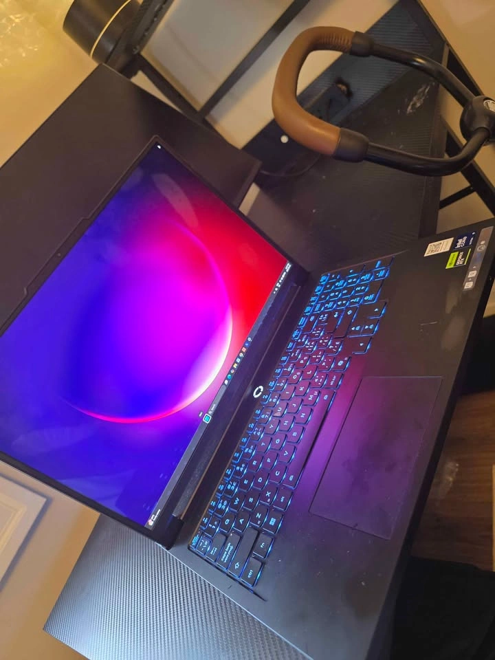 Lenovo Legion 7 Pro Gaming Laptop - photo 2