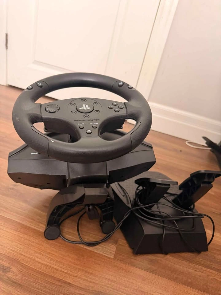 Thrustmaster T150 Racing Wheel and Pedals for PS5/PS4 - photo 2