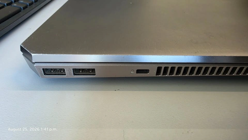 HP ZBook Studio G5 - i7 8th Gen / 16GB RAM / 256GB SSD - photo 5