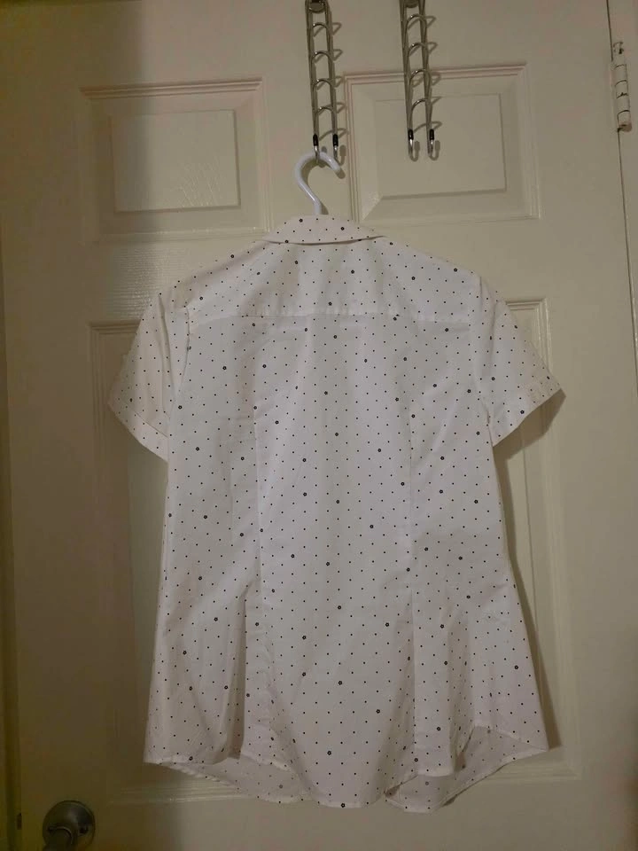 Reitmans Floral Polka Dot Short Sleeve Button Down Shirt - photo 2