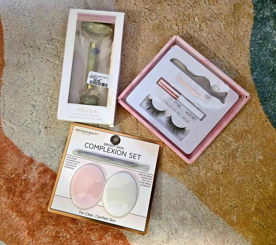 Beauty Bundle: Zoë Ayla Jade Roller, Manna Kadar Lash Set