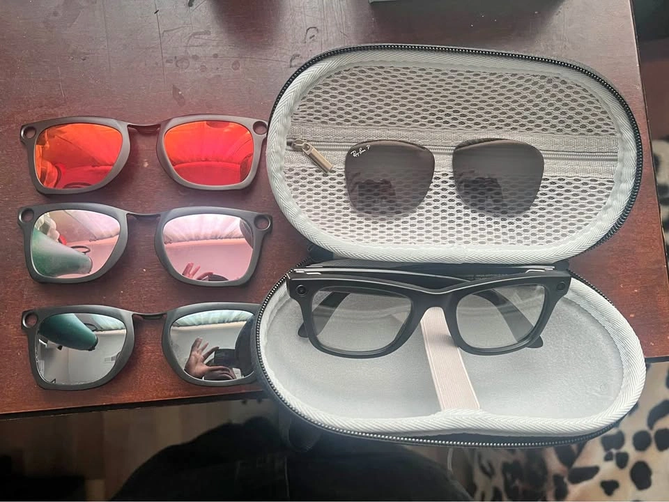 Ray-Ban Meta Smart Glasses with Extra Lenses