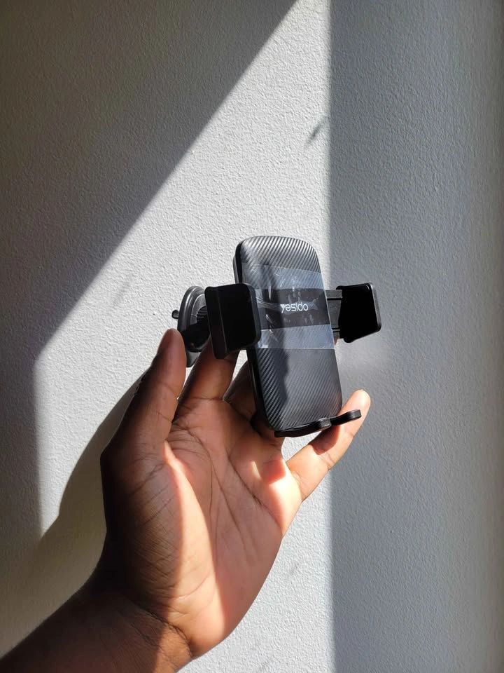 High quality Car Phone mount with Charger Universal Vent Clip