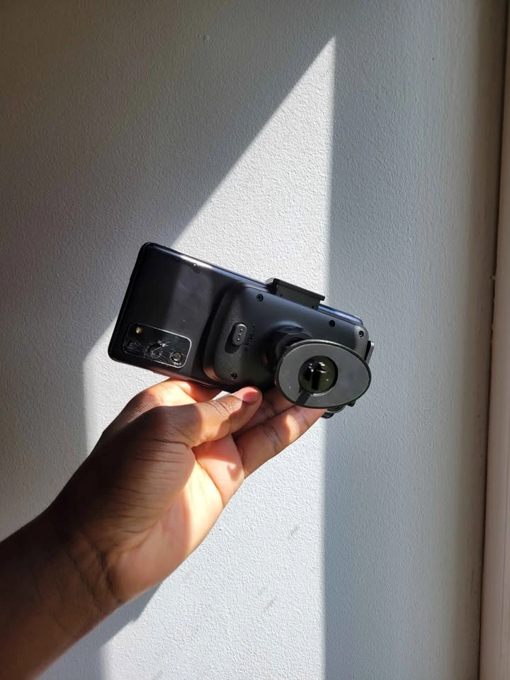 High quality Car Phone mount with Charger Universal Vent Clip - photo 2
