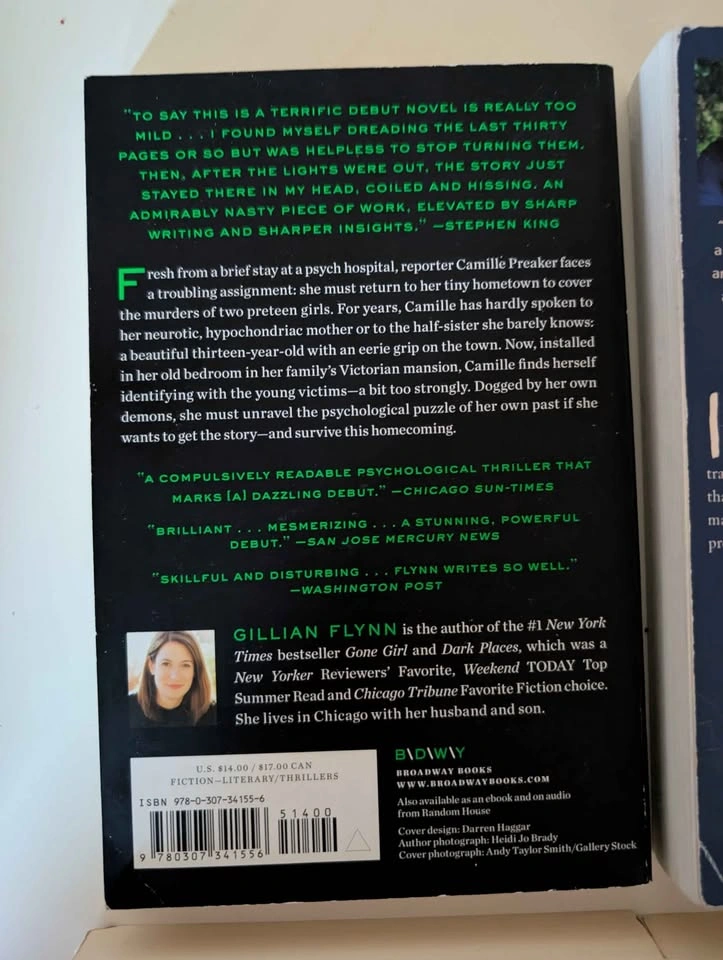 BOOK SALE: Sharp Objects, The Narrow Road to the Deep North - photo 2