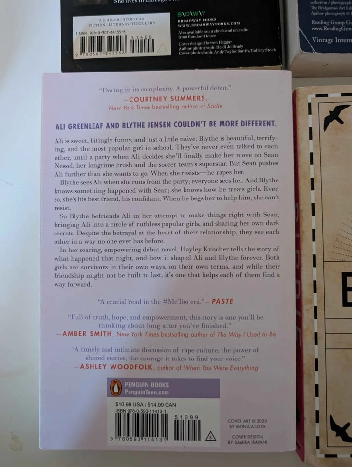 BOOK SALE: Sharp Objects, The Narrow Road to the Deep North - photo 4
