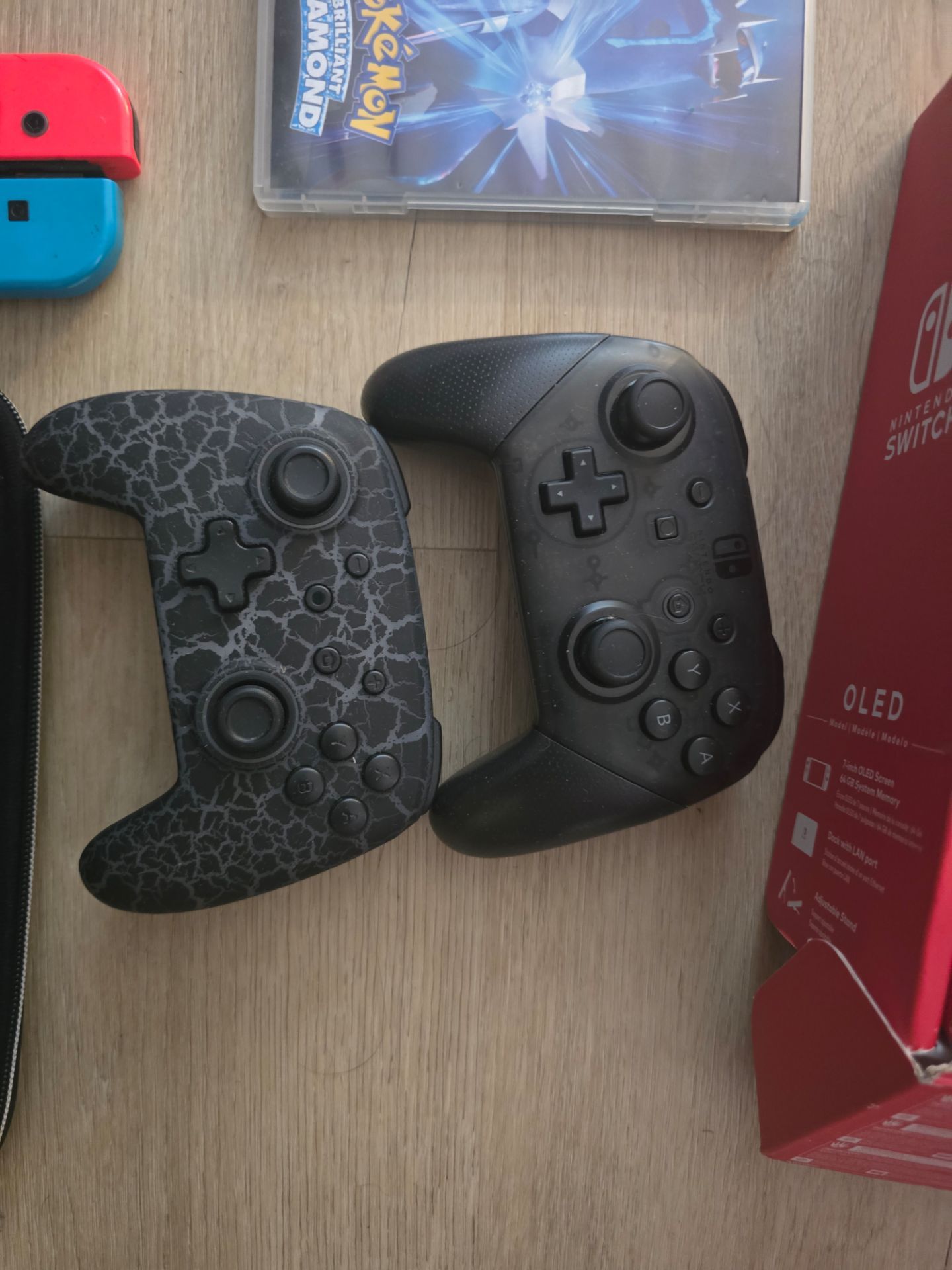 Nintendo Switch OLED White Edition - photo 3