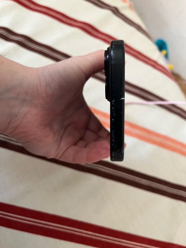 Apple iPhone 15 82% battery - photo 4