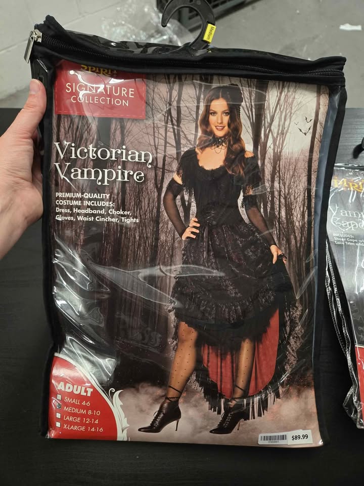 Victorian Vampiress Costume - Size Medium (Spirit Halloween) - photo 3