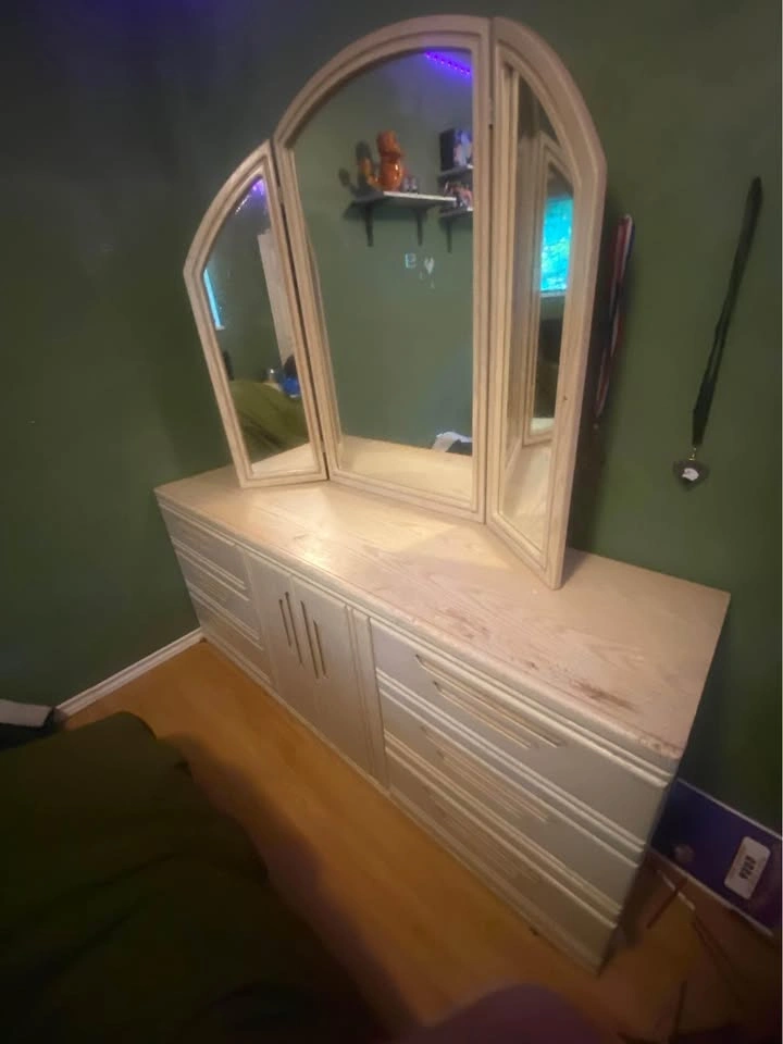 Matching 3-Piece Bedroom Dresser Set with Mirror – $250 OBO - photo 3