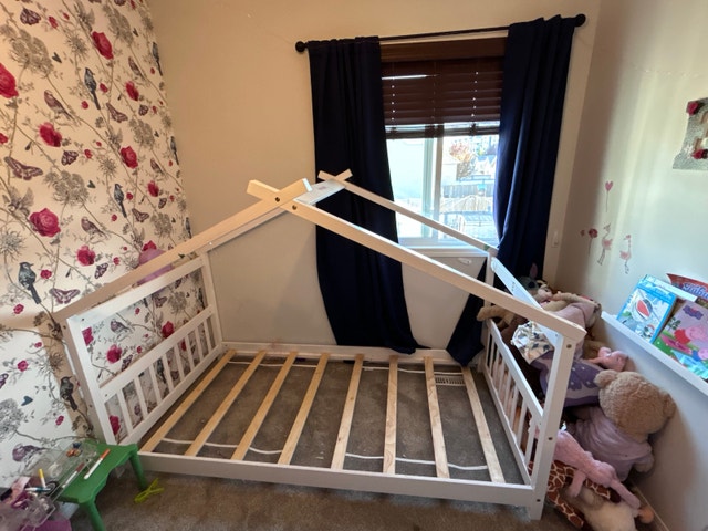 Wooden house bed frame - photo 2