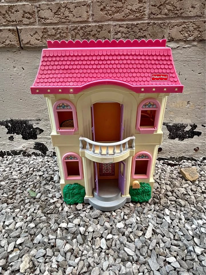Vintage Fisher-Price Loving Family Fold-Out Dollhouse (1993)