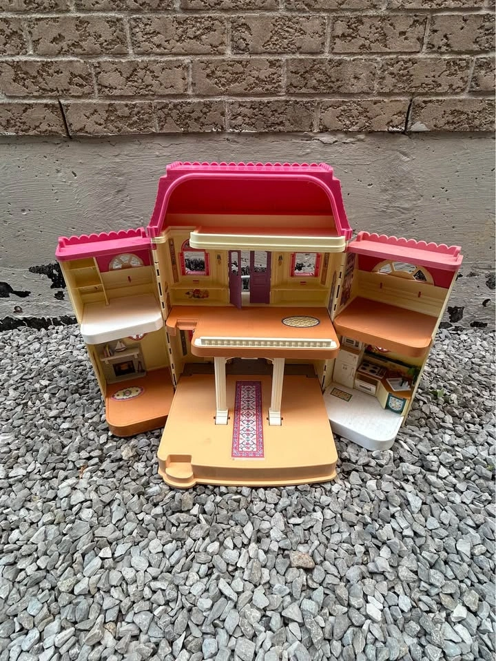 Vintage Fisher-Price Loving Family Fold-Out Dollhouse (1993) - photo 3