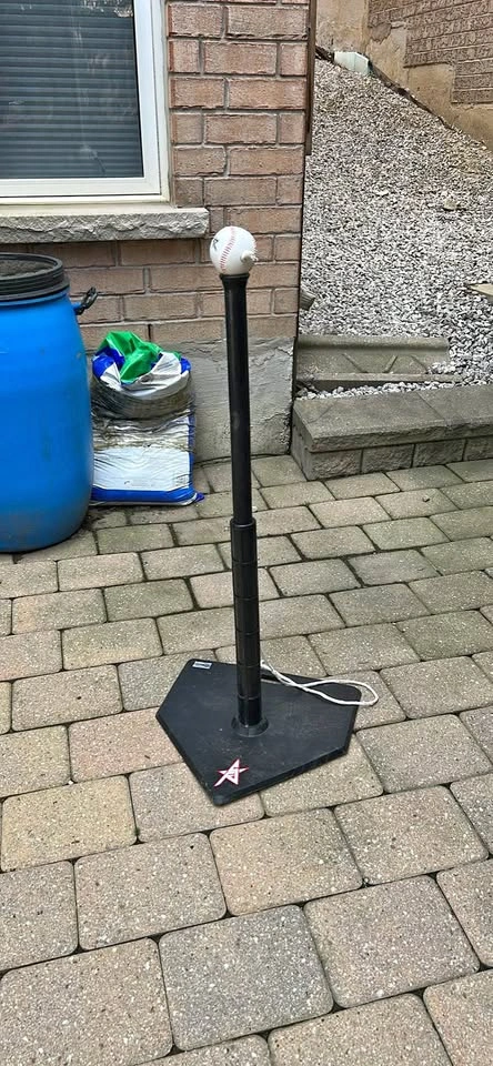 Future Stars Kids Batting Tee with Ball on String