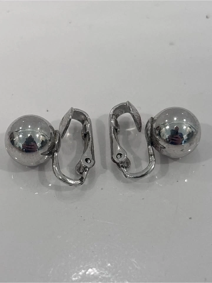 Vintage Coro Silver-Tone Ball Clip-On Earrings - photo 2