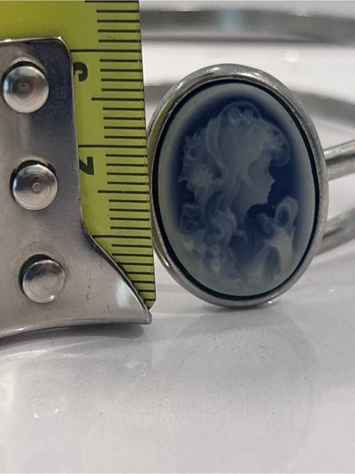 Vintage Blue & White Cameo Silver-Tone Open Cuff Bracelet - photo 5