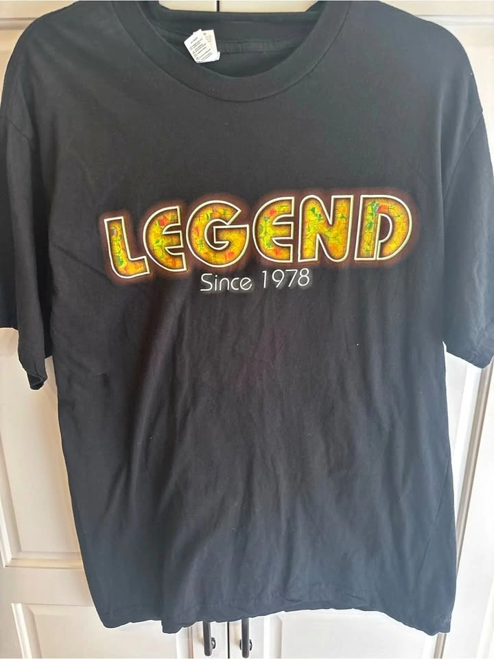 Legend Since 1978 Black Graphic Tee size Large