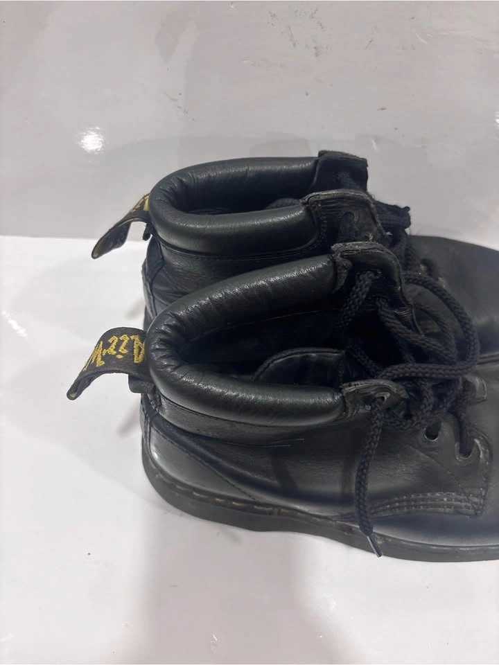 Vintage Dr. Martens AirWair Black Leather Ankle Boots Size 9 - photo 2