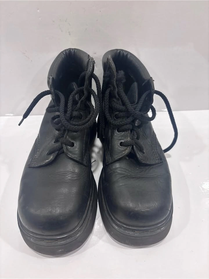 Vintage Dr. Martens AirWair Black Leather Ankle Boots Size 9 - photo 3