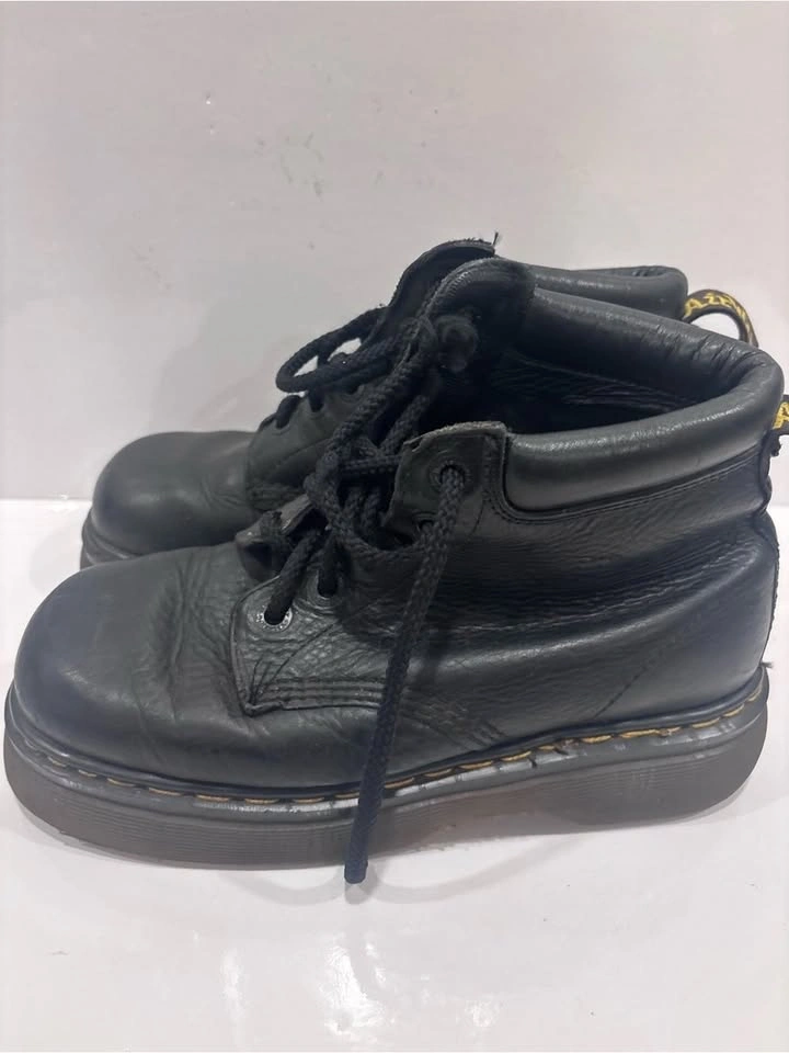 Vintage Dr. Martens AirWair Black Leather Ankle Boots Size 9 - photo 4