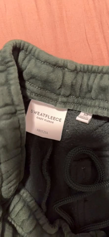 Aritzia Cargo Sweatpants - photo 2