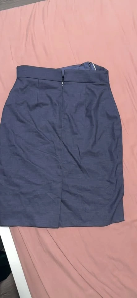 Le Chateau Navy Blue Pencil Skirt - photo 3