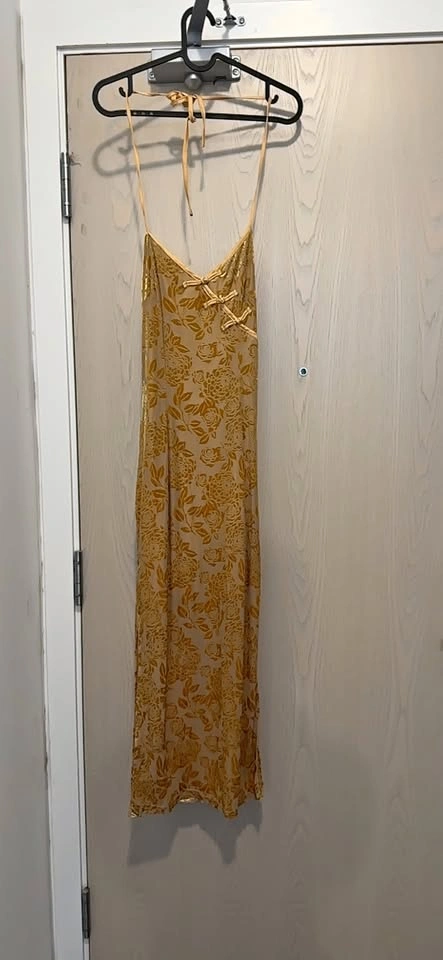 Xs Beige Gold Floral Slip Dress