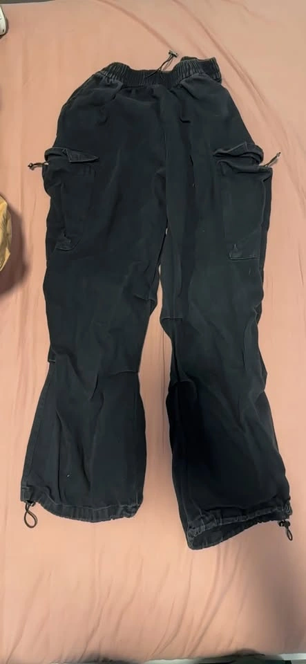 Black Baggy Cargo Pants - photo 2