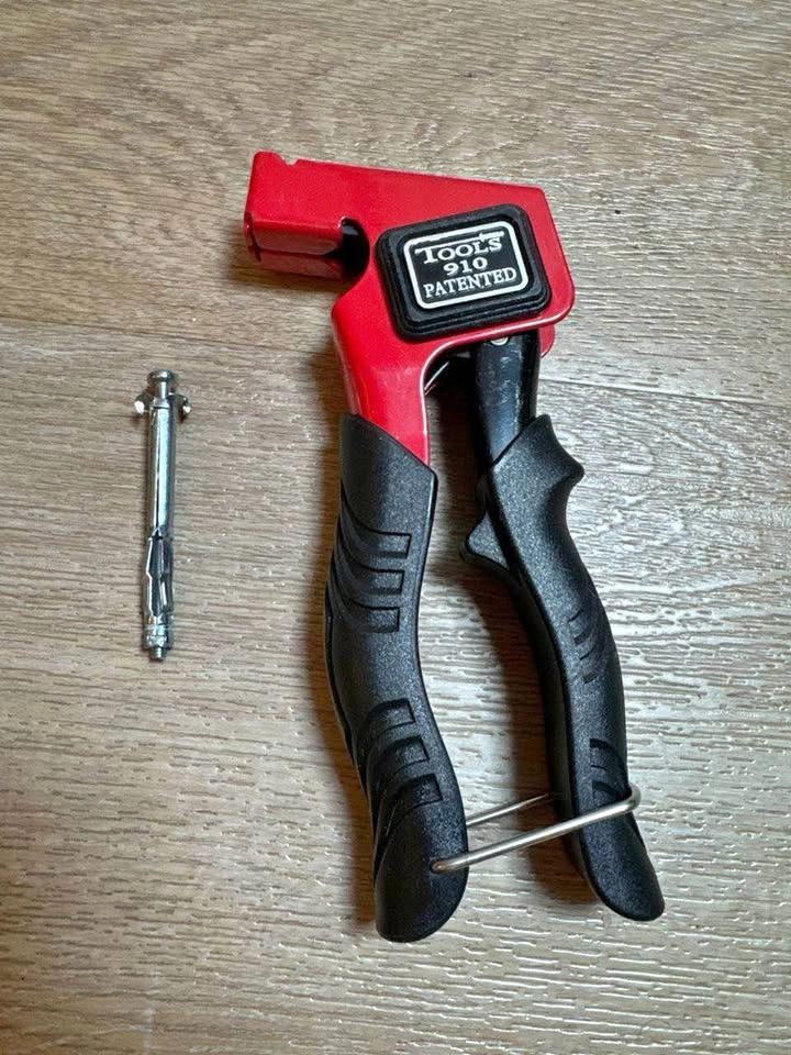 Tools 910 Heavy Duty Wall Anchor Setting Tool