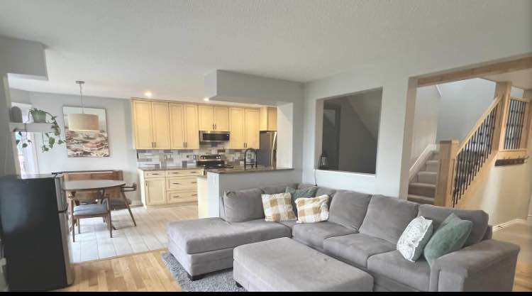 3 Beds 4 Baths - House - photo 3