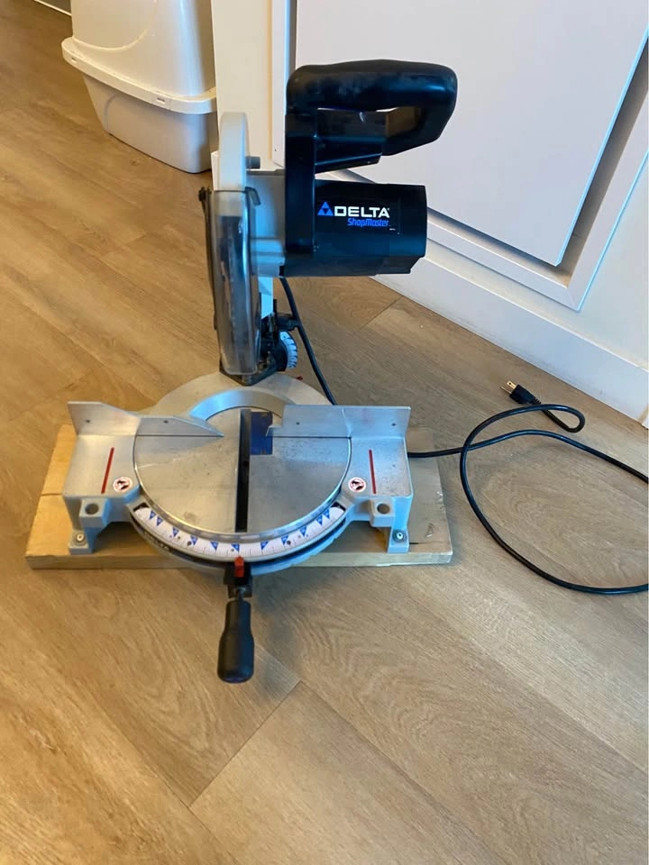 Delta ShopMaster 10” Compound Miter Saw - photo 2