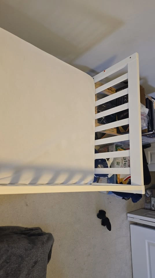 Walmart White Crib with mattress - photo 4