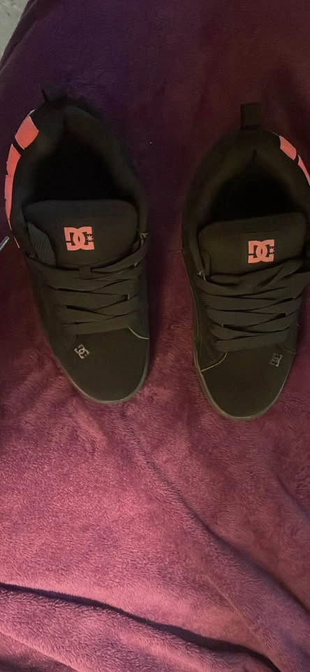 DC Skate Shoes Black and Pink - photo 2