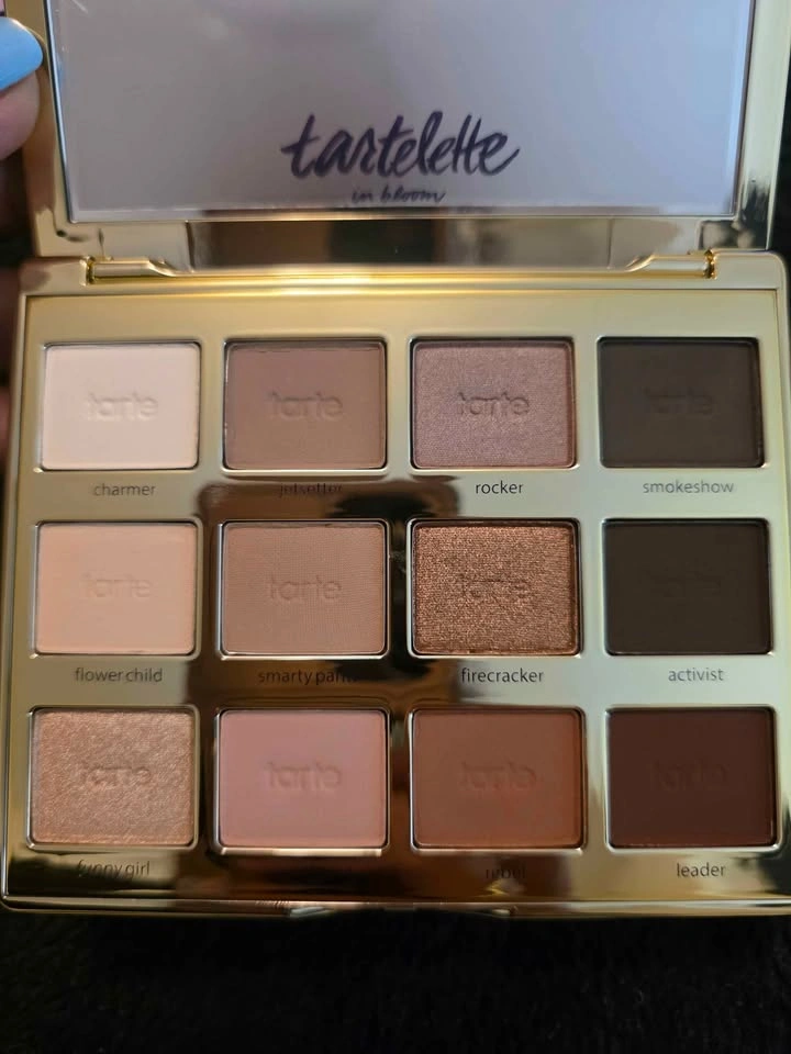 New! Tarte Tartelette In Bloom Eyeshadow Palette - photo 3