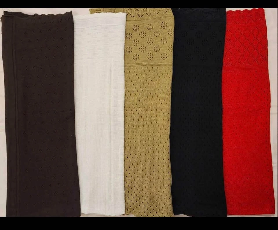 Assorted Knit Lace Shawls - photo 2