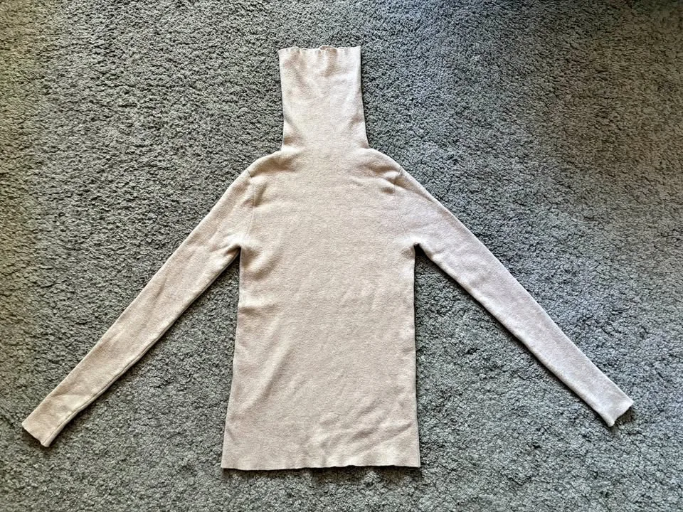 Beige Turtleneck Sweater XS thumbnail