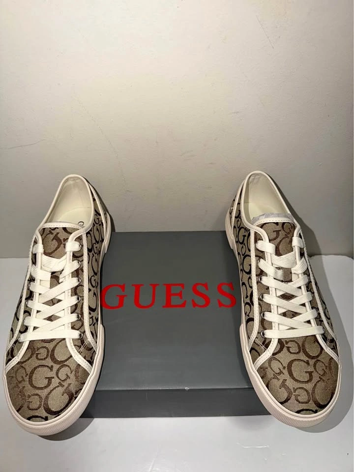 New Guess Men Sneakers Size 9-12 US