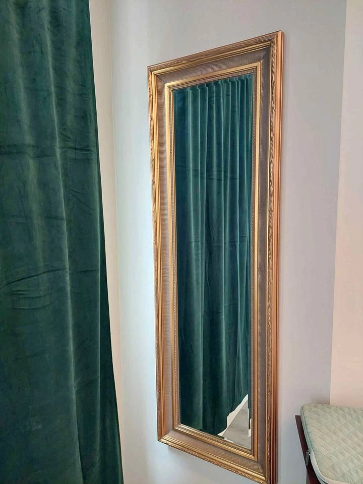 Long Mirror