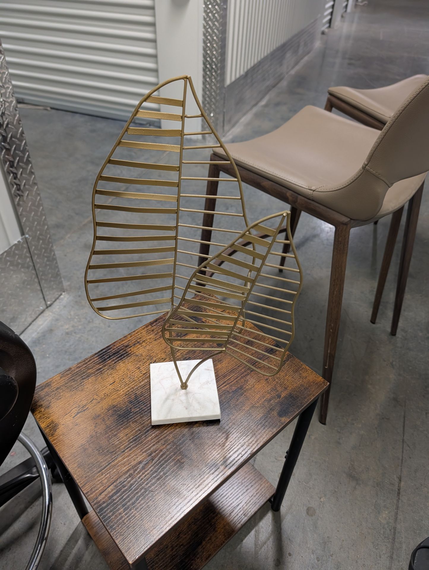 Gold Metallic Fern Leaf Table Decor Sculpture - photo 4