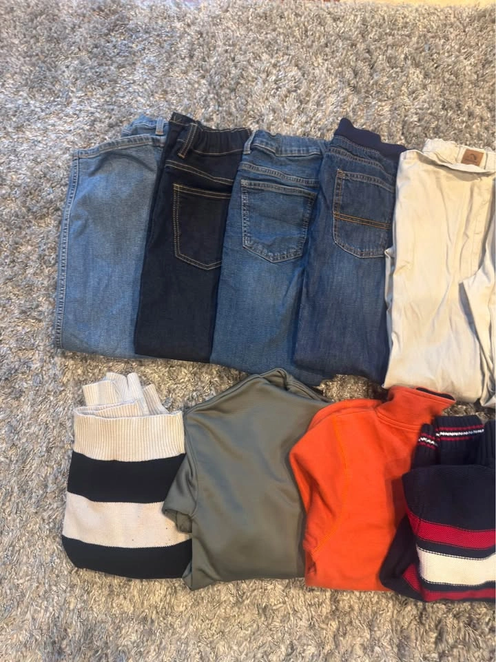 Boys Fall/Winter Clothes Size 10 - over 15 items - photo 2