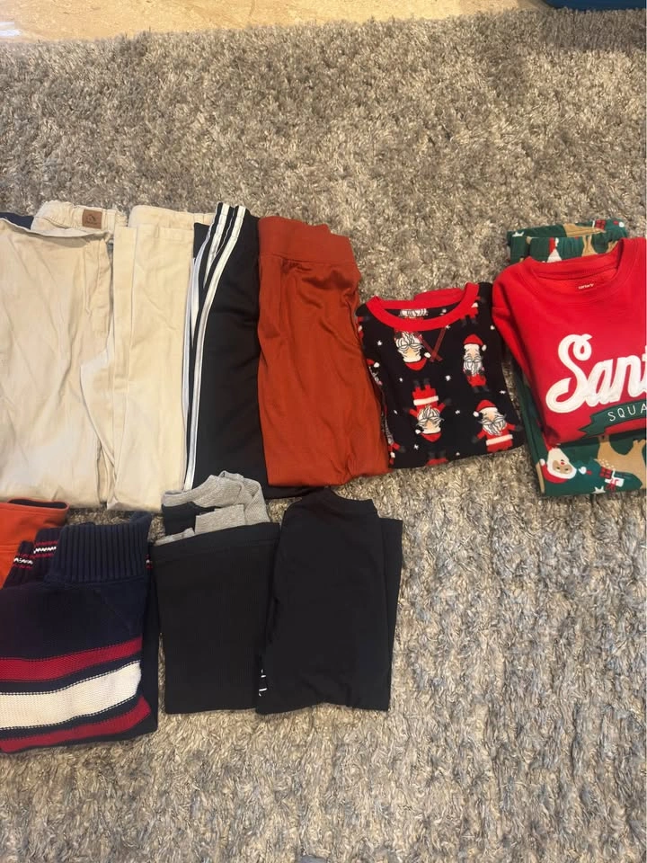 Boys Fall/Winter Clothes Size 10 - over 15 items - photo 3