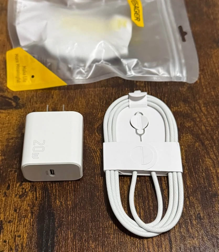 USB C Fast Charger with Cable NEW - photo 3