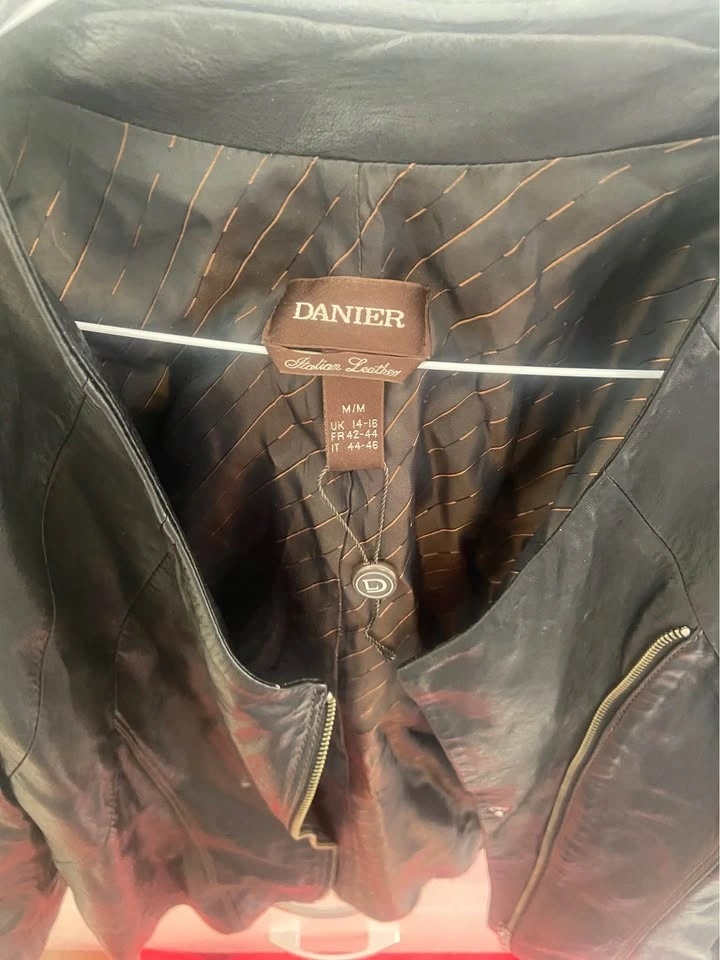 Danier Italian Leather Jacket - photo 5
